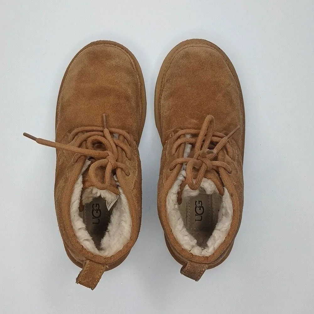 UGG Neumel Chukka Boots Kids Size 4 Chestnut Brown Suede Lace Up 1017320K‎